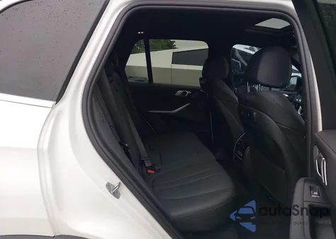 2021 BMW X5 xDrive40I z USA, uszkodzony, nr VIN 5UXCR6C0XM9G00805